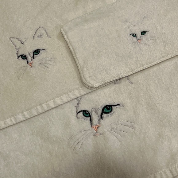 R.A. Briggs VTG White Towel Set of 3 Cat Face Print read description. - Picture 4 of 12